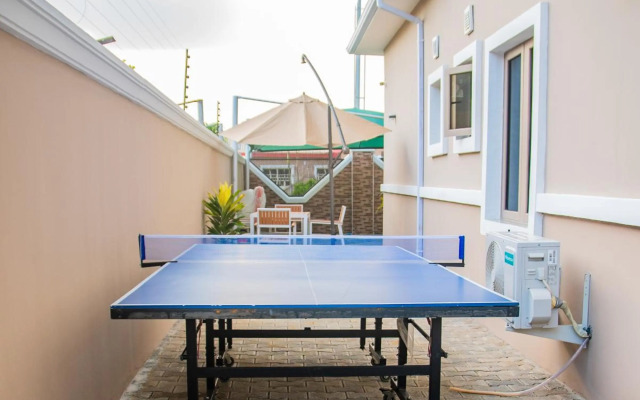 NIFEWAT APARTMENT leed studio apartment with gym, Netflix and WiFi