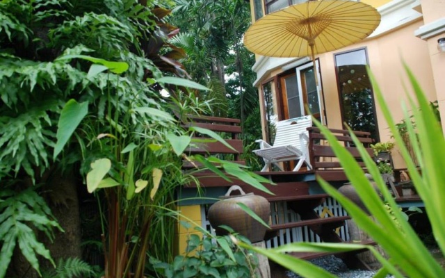 Garden Room Hostel