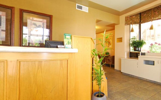 California Inn and Suites Bakersfield