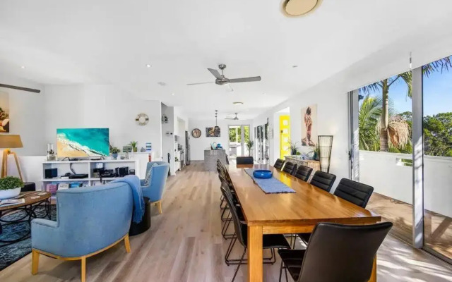 Peregian Beach Holiday House & Resort Pet Friendly