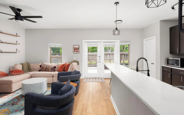Rare 2BR in Prime Location