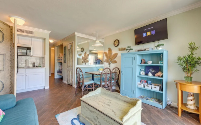 Balcony & Gulf Views: Galveston Condo Near Beach