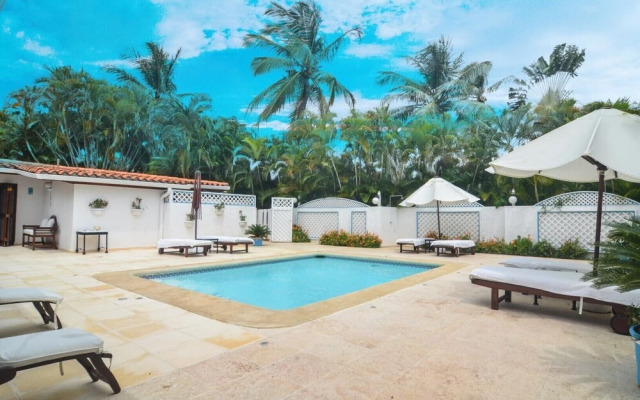 Golf Villa Close to the Beach No00