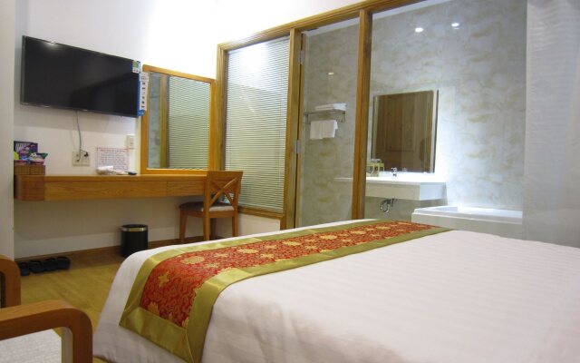 S79 Son Mi Hotel 839 Le Hong Phong Street