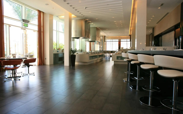 Centro Yas Island