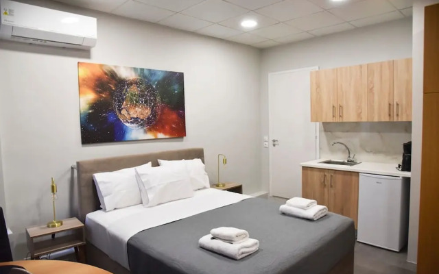 Athens Zeus A by Super Host Hub