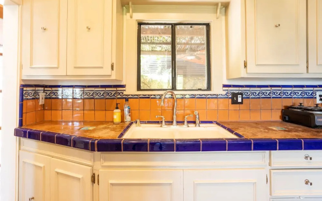 Fredonia by Avantstay Great Views of Studio City