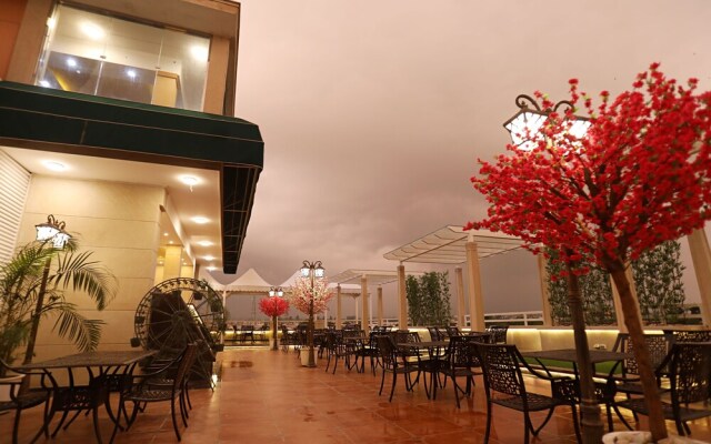 Hotel Gms Grand