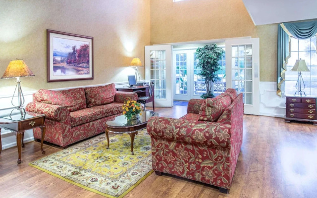 Baymont Inn & Suites Dunn