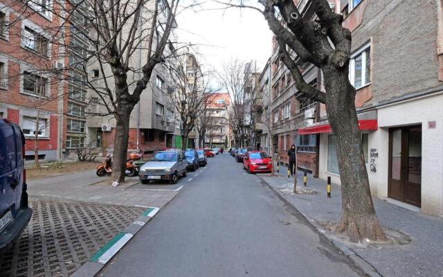 Best time for Intermezzo Apartment