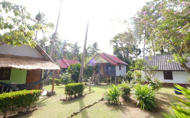 Lanta Sunmoon Bungalow