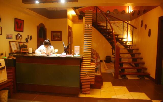 Centro Mactan Suites