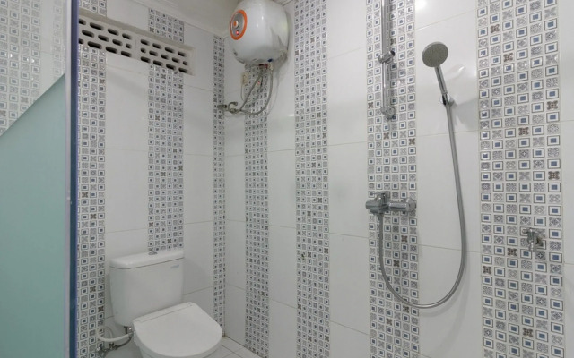 RedDoorz Plus near RS PMI Bogor
