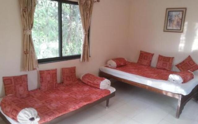 Naturals Resort Devlali