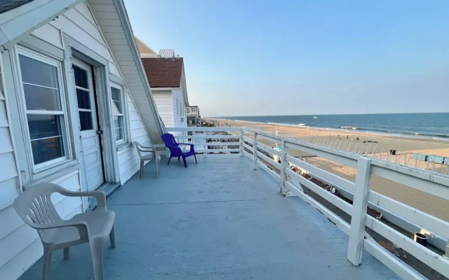 Majestic Hotel & Apartments