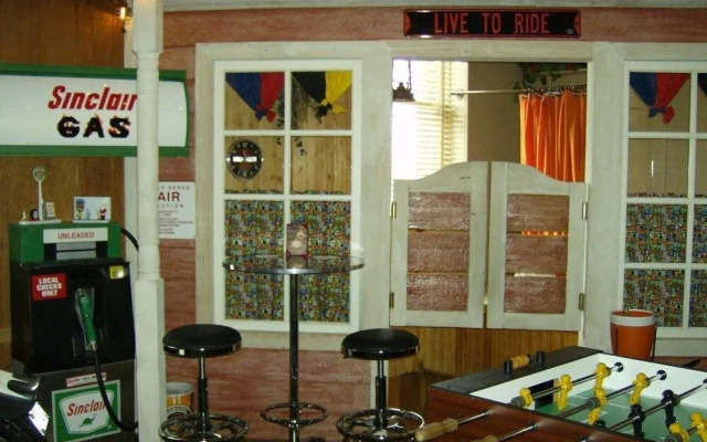 Anniversary Inn - 5th South