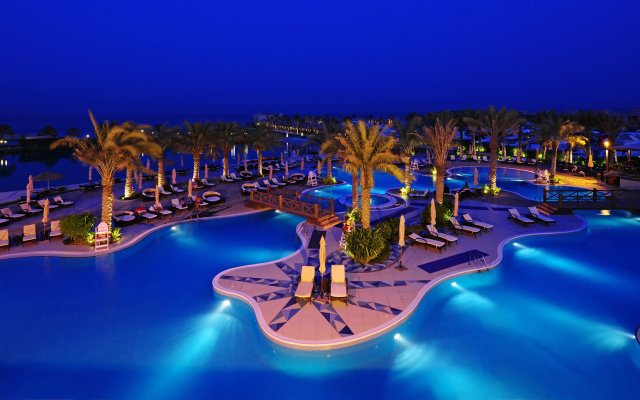 Al Bander Hotel & Resort