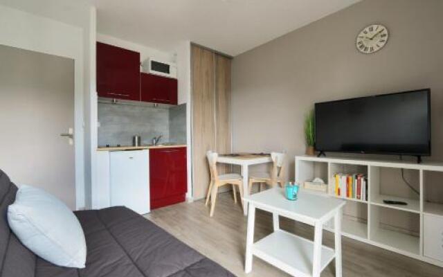 Very nice studio Tours