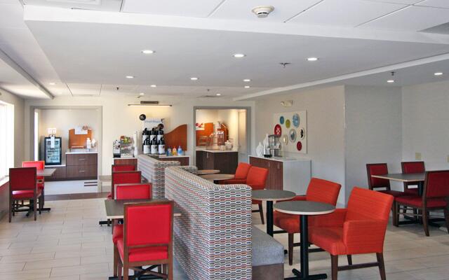 Holiday Inn Express Branford-New Haven, an IHG Hotel