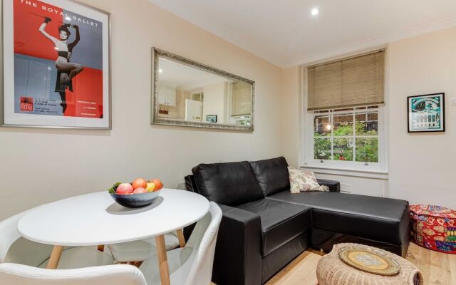 Uber London Theatre Land House