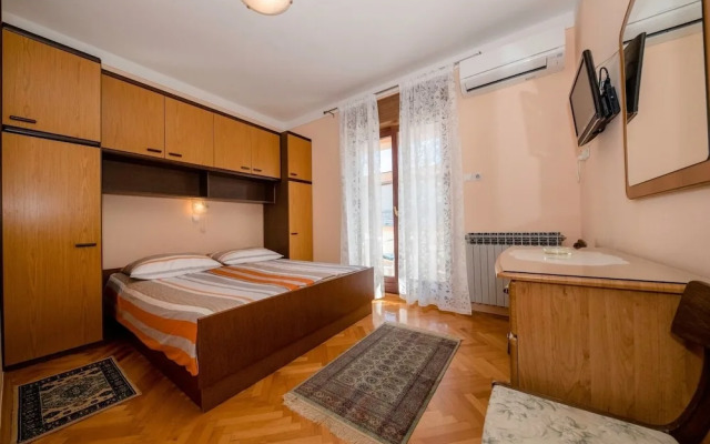 Mar- 150 m From sea - A4