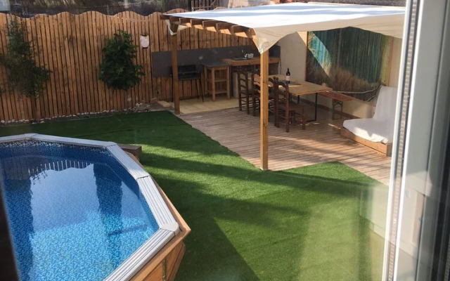 Villa Garden, Pool & sea