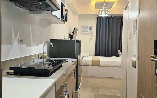 Modern Cozy Studio with Netflix