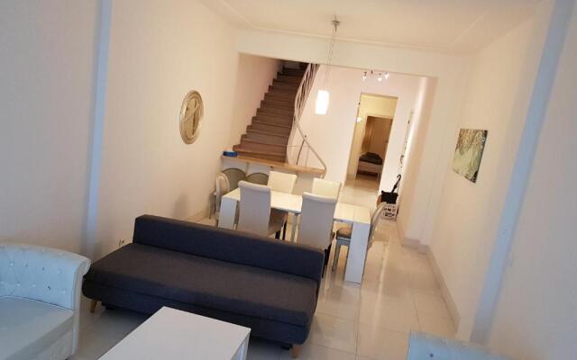 Apartment Duplex on Promenade des Anglais 177