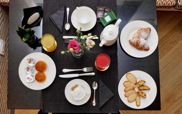 Roma Five Suites
