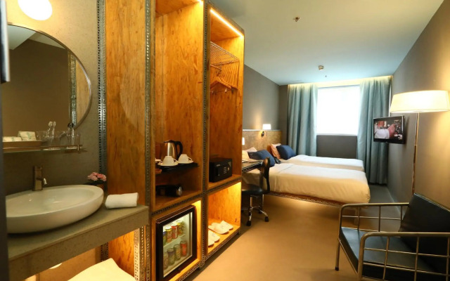 IND Hotel