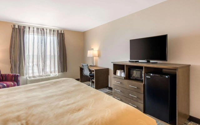Quality Inn & Suites Carlsbad Caverns Area