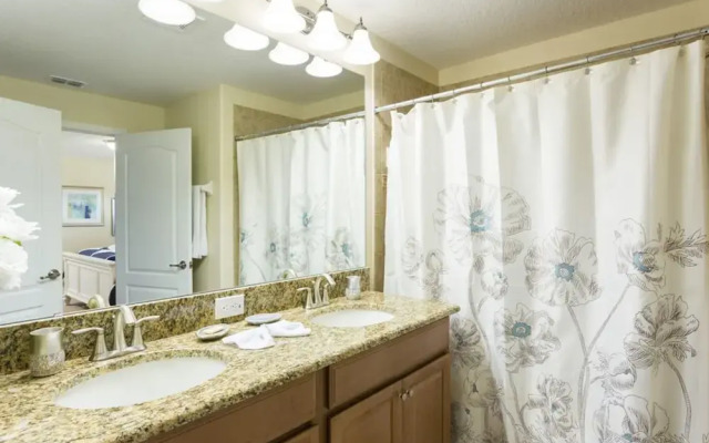 Bismarck Palm Townhome 8971