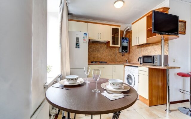 Na Lomanoj 6 Apartments