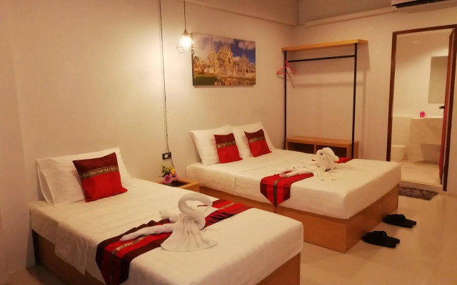 Little Lanna Cafe and Premier Guesthouse