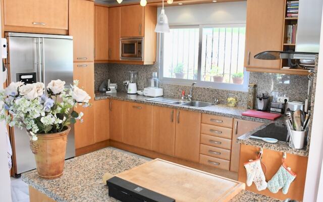 Apartment in Beautiful Villa With Communal Swimming Pool