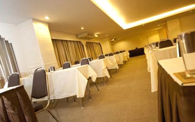 Baan Klang Hua Hin Resort & Condominium