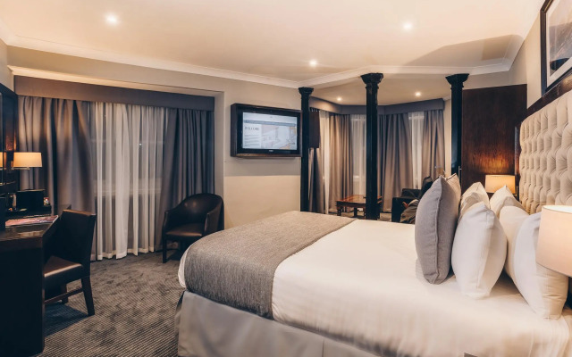 County Hotel & County Aparthotel Newcastle