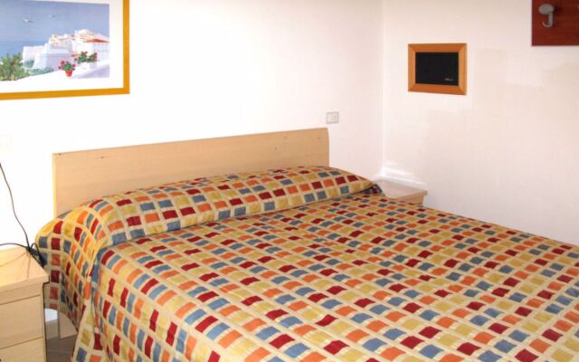 Club dei Pini (BIB702)