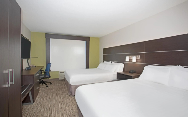Holiday Inn Express Hotel & Suites Longmont by IHG