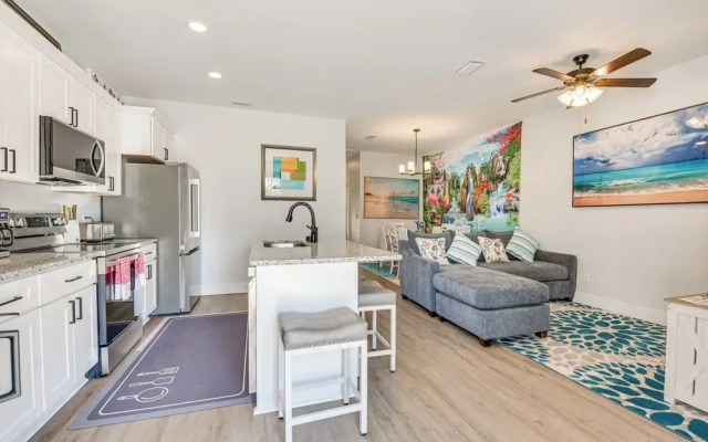2 Mi to Gulf: Home w/ Sauna, Garden in Panama City