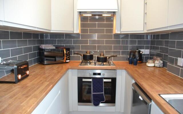 Mayflower Boutique Apartment - 2 Bedrooms Apartment - Stayseekers