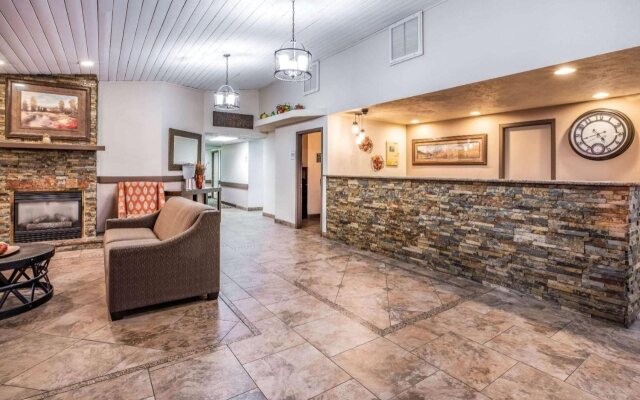 Clarion Pointe Wenatchee