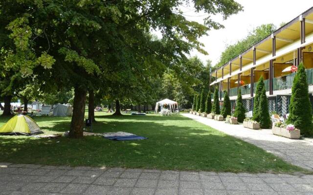 HAPPY CAMP MOBILE HOMES IN FüRED CAMPING
