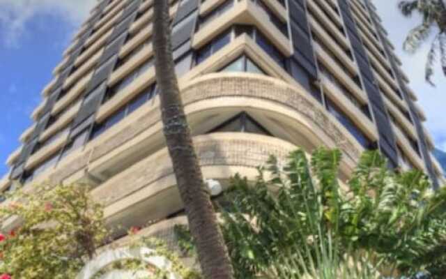 Hawaiian Monarch PH303 Oceanview