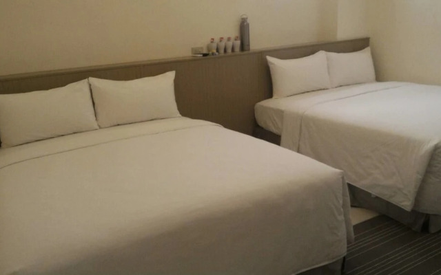 Reef Hostel