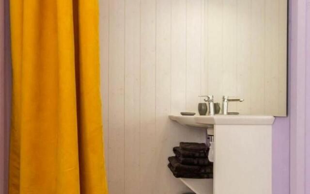 Gîte Port-Saint-Père, 5 pièces, 11 personnes - FR-1-306-1051