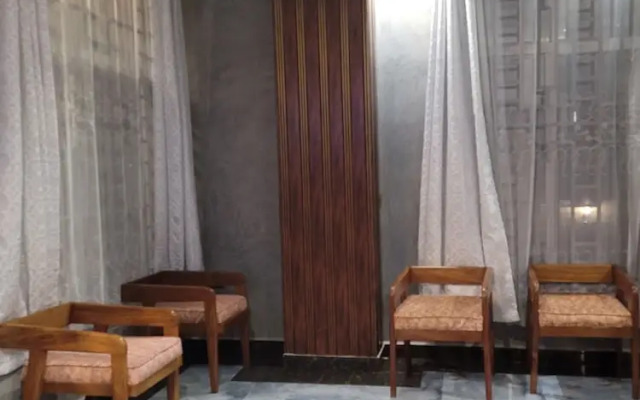 Jr Kisasa Hotel