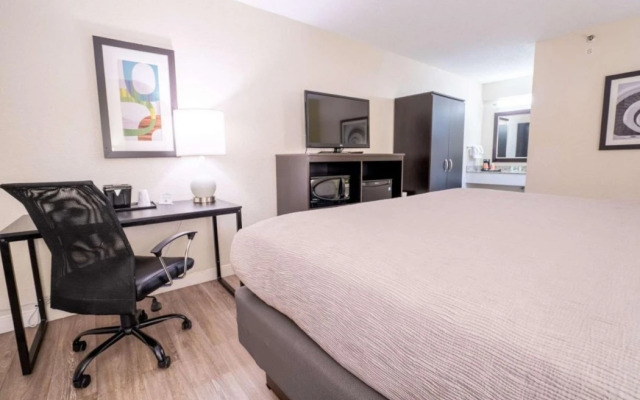 Quality Inn Palm Beach International Airport