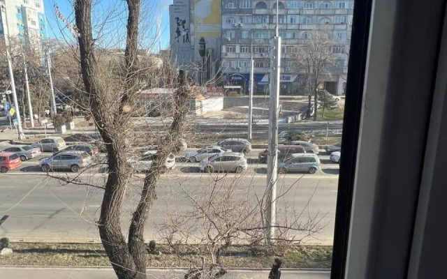 apartment on Abdrakhmanova 136