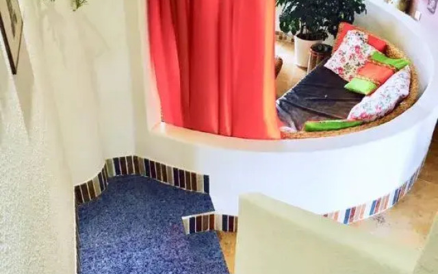 Dali Cloud Habitat Sea view apartment